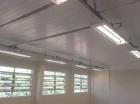 Forro de PVC, lumin�rias, reatores e l�mpadas.