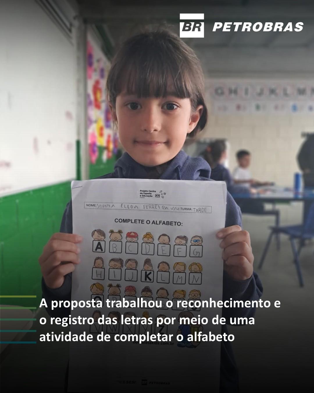 Alfabetização na prática: alunos do Projeto CEE exploram o alfabeto em Campo Largo