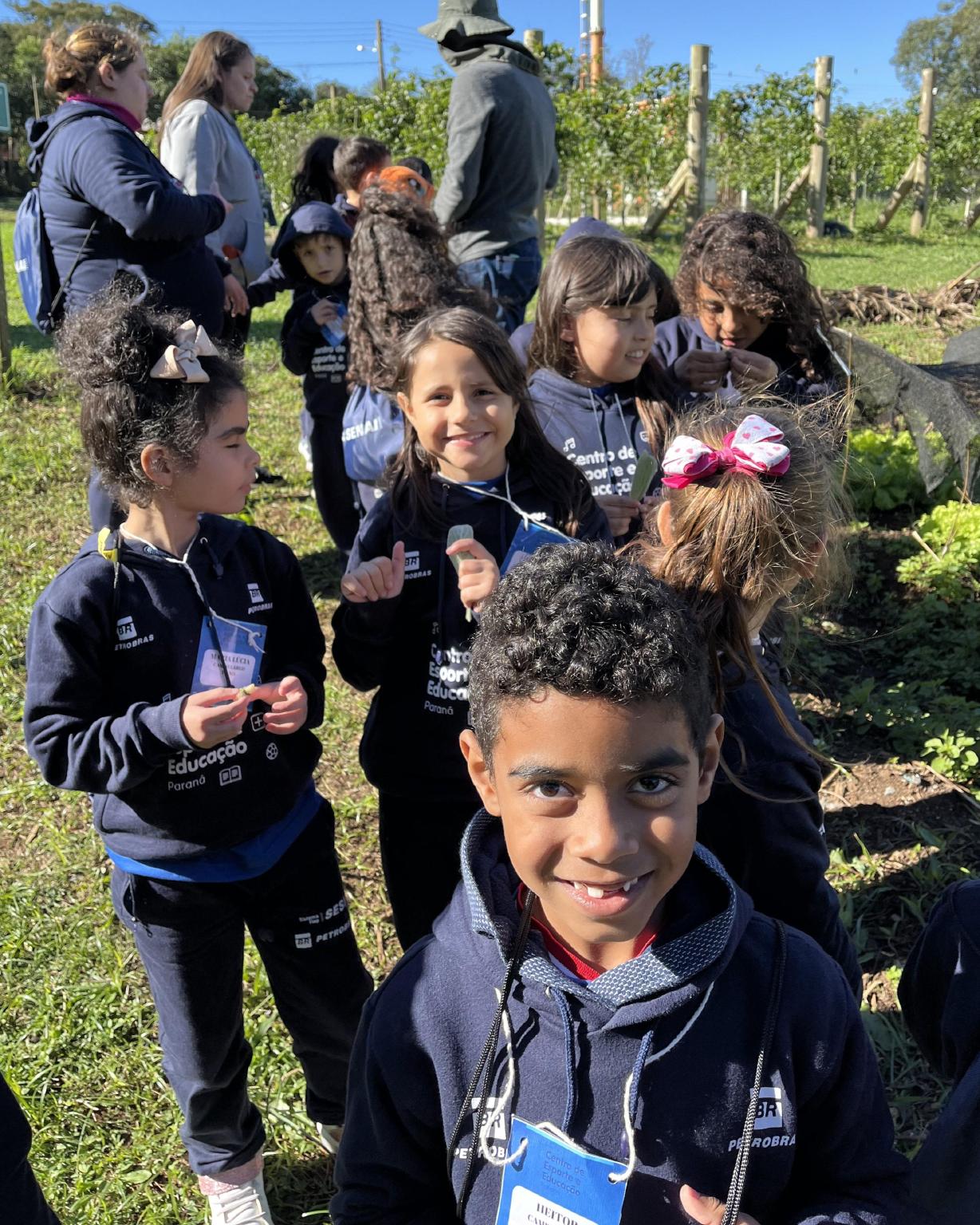 Alunos do Centro de
Esporte e Educação em Campo Largo Alunos do Centro de Esporte e Educação em Campo Largo